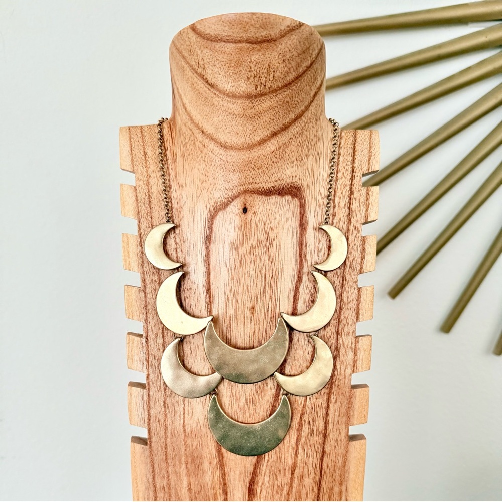 ‼️LAST CHANCE‼️ Lucky Brand Gold Crescent Moon Statement Necklace